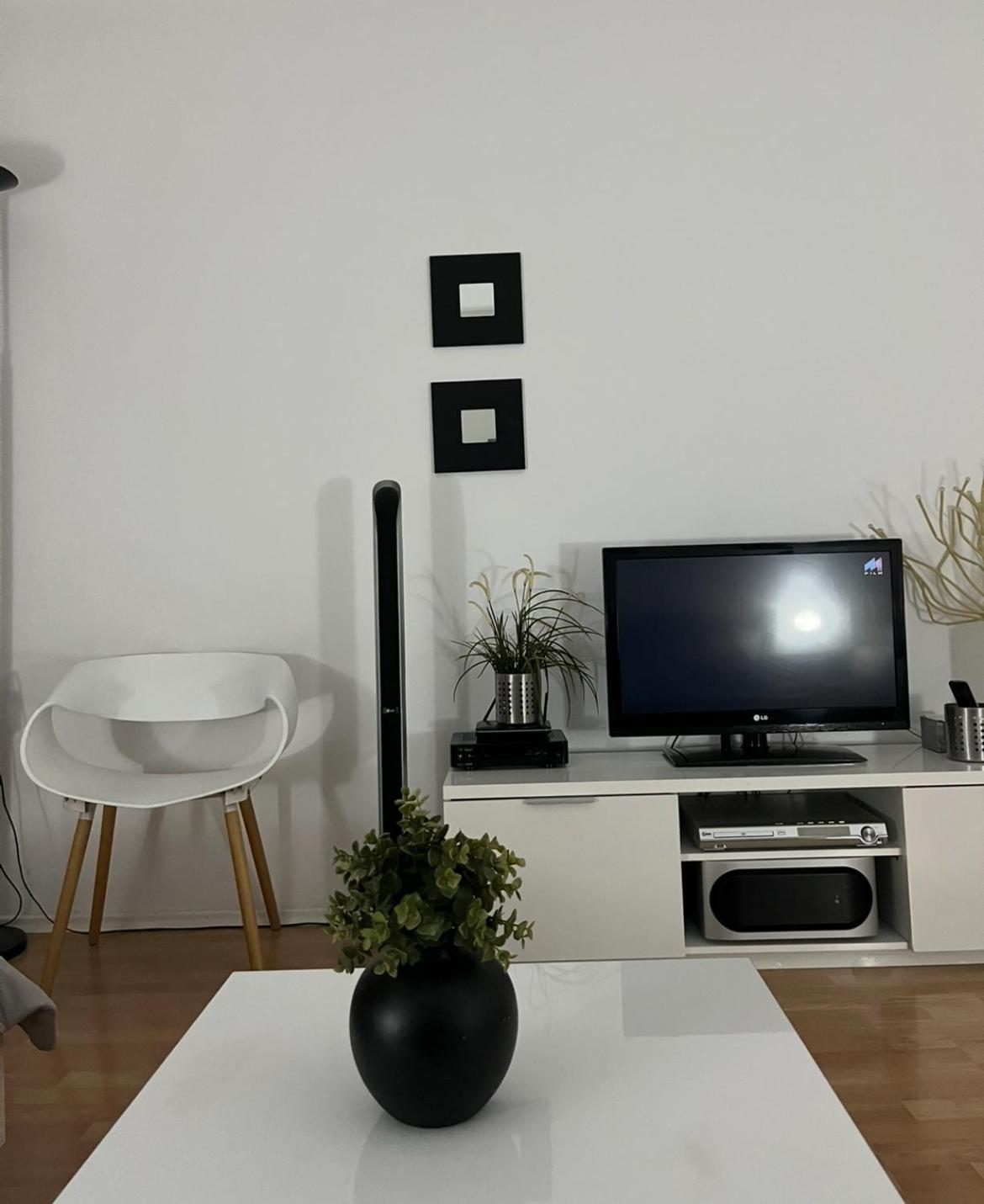 Arss Apartment Skopje Main Square Bagian luar foto