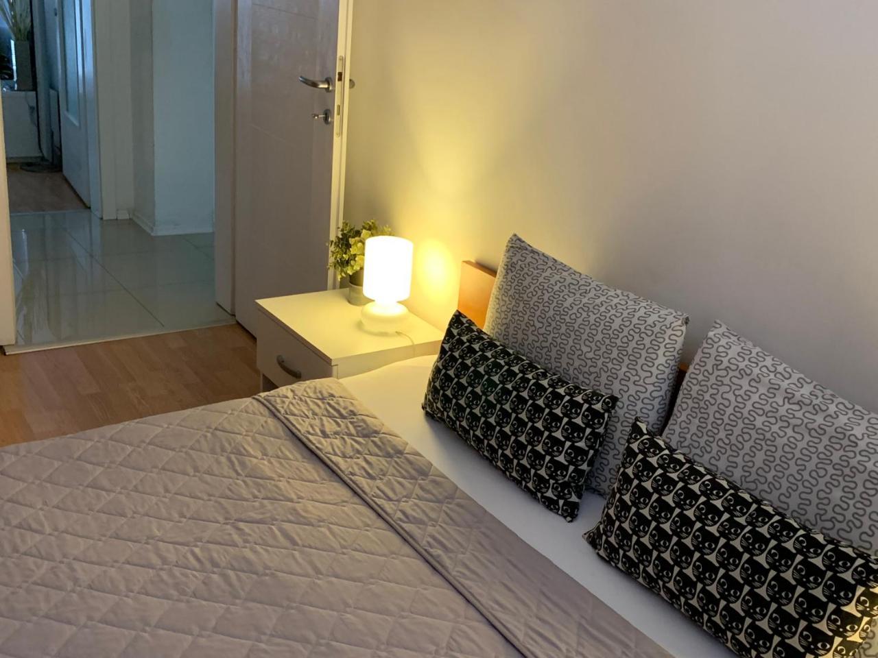 Arss Apartment Skopje Main Square Bagian luar foto